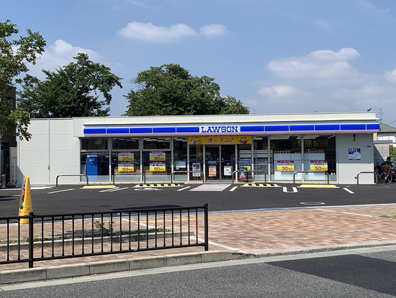 ローソン（岸部中五丁⽬店）の店舗外観