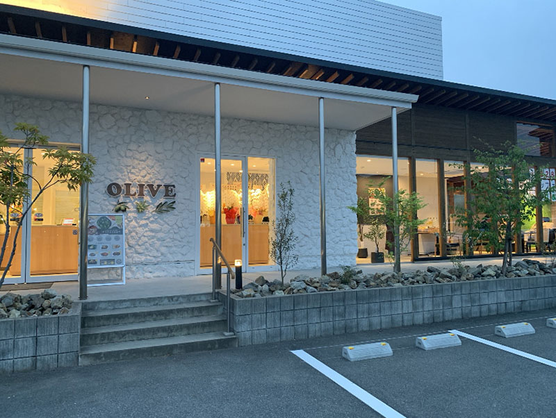 Deli&Buffet OLIVEの店舗外観